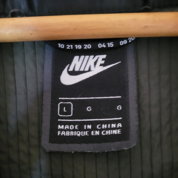 EUC Nike Nylon Zipper Front Green Jacket - Picture 2 of 4